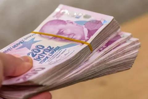 Bankalar yarışta, kesenin ağzı açıldı! Emekliler için son 8 gün 1